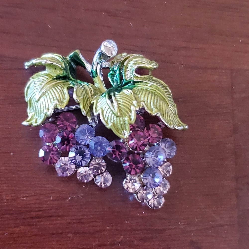 Grape Cluster Brooch Pin Rhinestone Purple Lavender Green Enamel Silver Tone